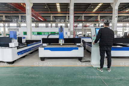 ЛАЗЕРНЫЙ СТАНОК ДЛЯ РЕЗКИ МЕТАЛЛА ST-6020R (6000*2000мм) 6kWt RAYCUS - st-e.info - Ульяновск